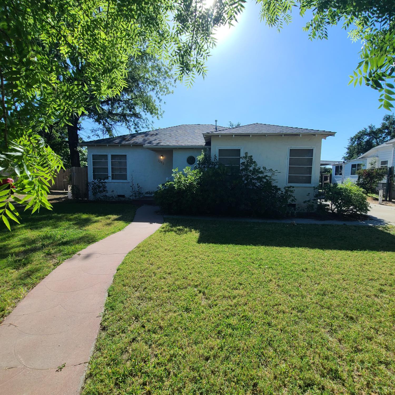 1350 Redington